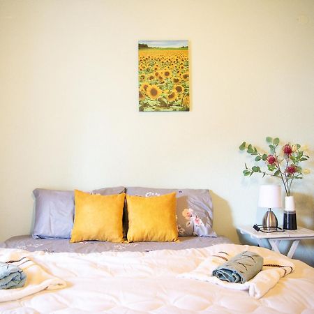 Villa Lakeview Paradise Pestani Ngoại thất bức ảnh