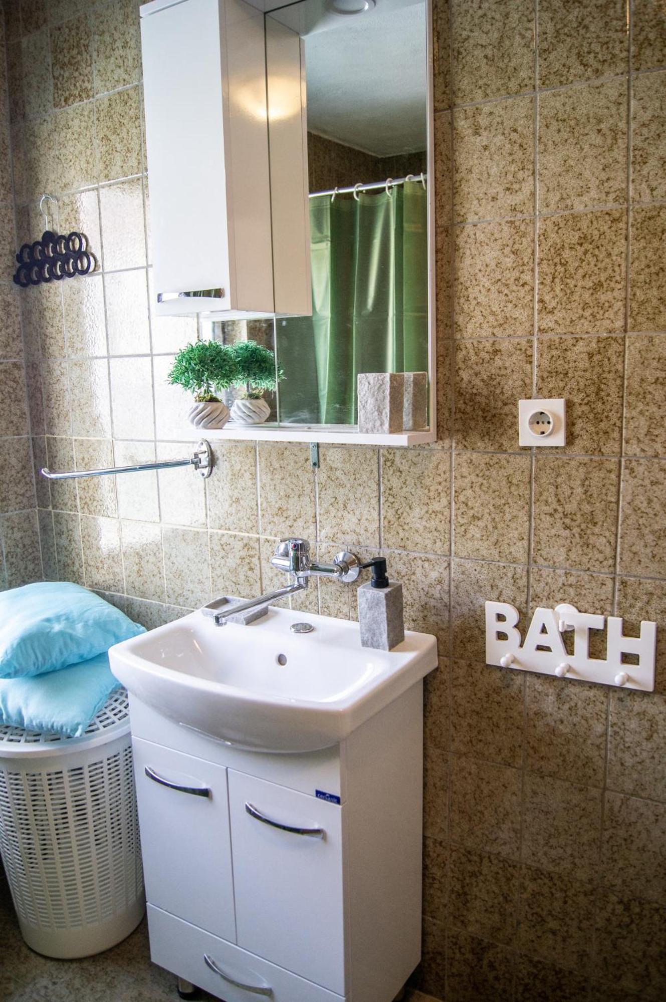 Villa Lakeview Paradise Pestani Ngoại thất bức ảnh