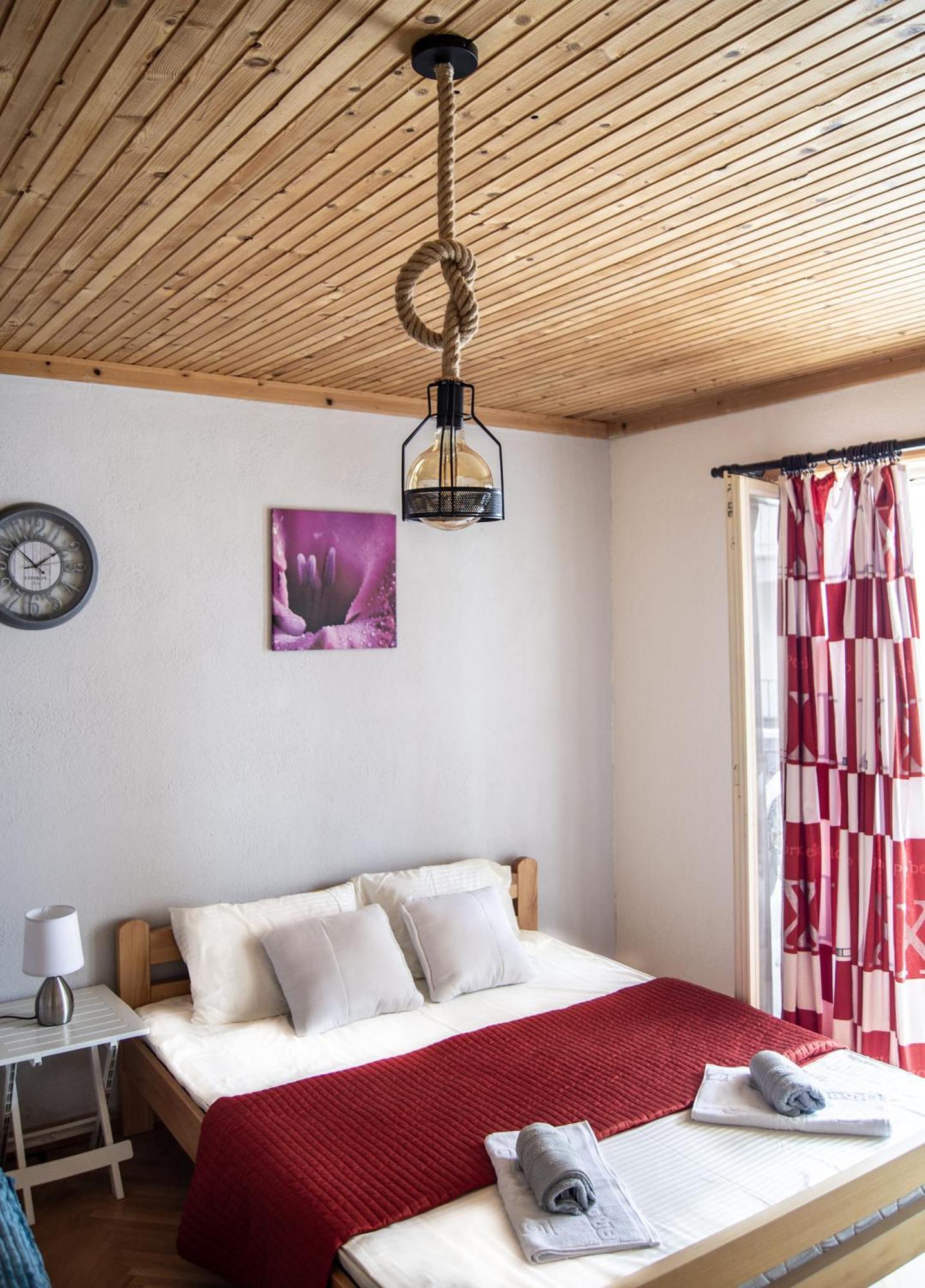 Villa Lakeview Paradise Pestani Ngoại thất bức ảnh