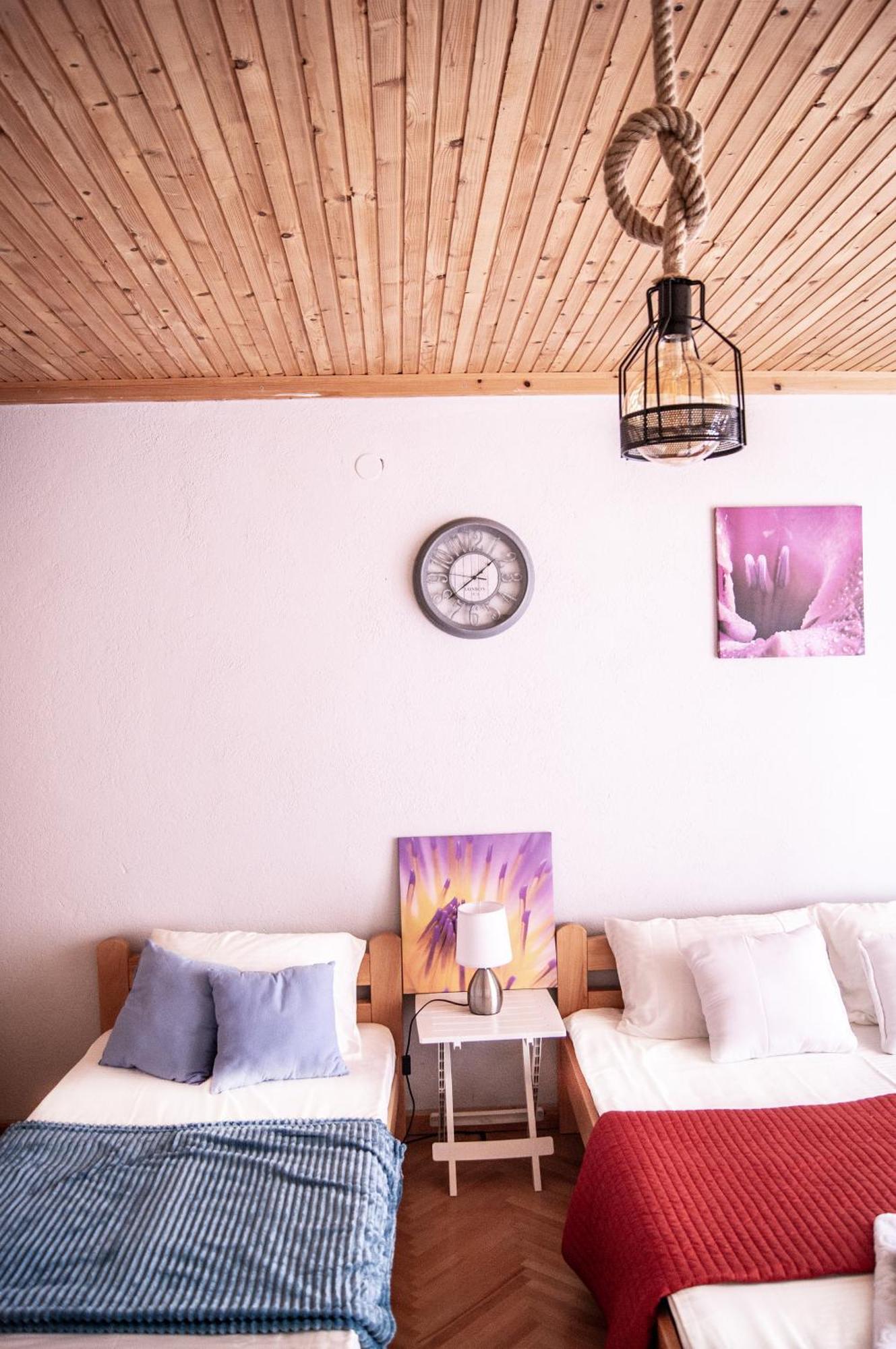 Villa Lakeview Paradise Pestani Ngoại thất bức ảnh