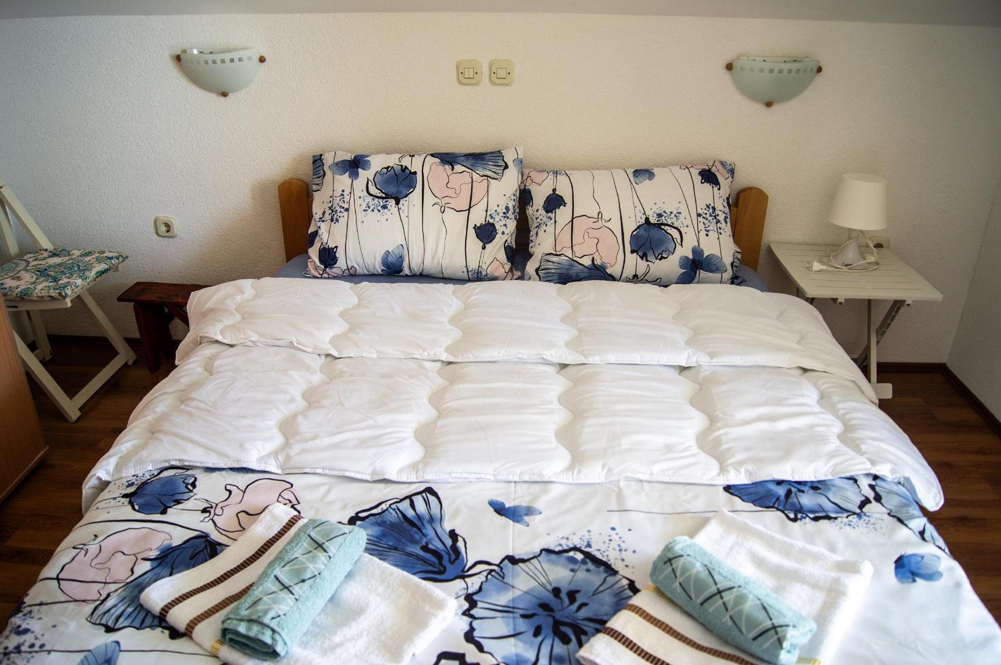 Villa Lakeview Paradise Pestani Ngoại thất bức ảnh