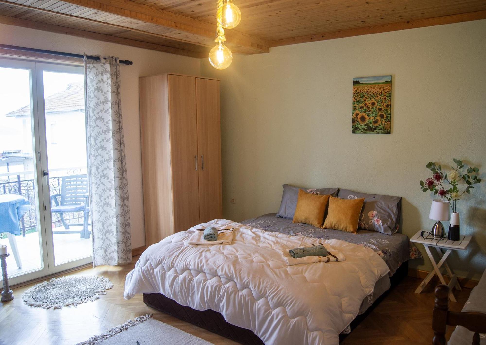 Villa Lakeview Paradise Pestani Ngoại thất bức ảnh